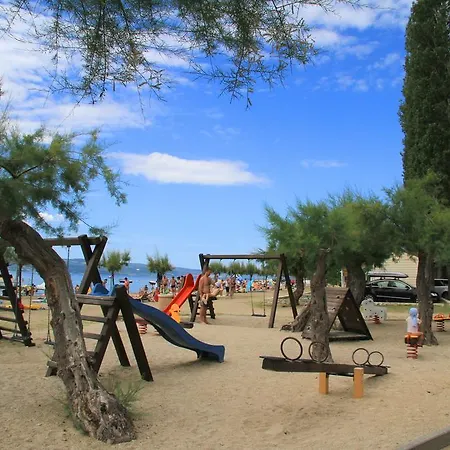 Kompleks wypoczynkowy Mediteran Travel Mobile Homes Galeb 3*