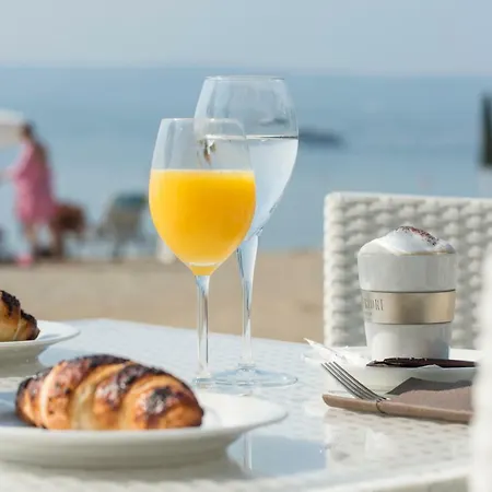 Kompleks wypoczynkowy Mediteran Travel Mobile Homes Galeb Omiš