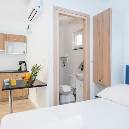 Kompleks wypoczynkowy Mediteran Travel Mobile Homes Galeb Omiš