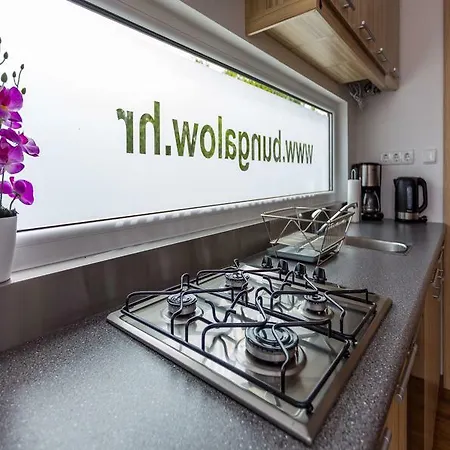 Kompleks wypoczynkowy Mediteran Travel Mobile Homes Galeb 3*