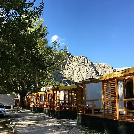 Kompleks wypoczynkowy Mediteran Travel Mobile Homes Galeb 3*