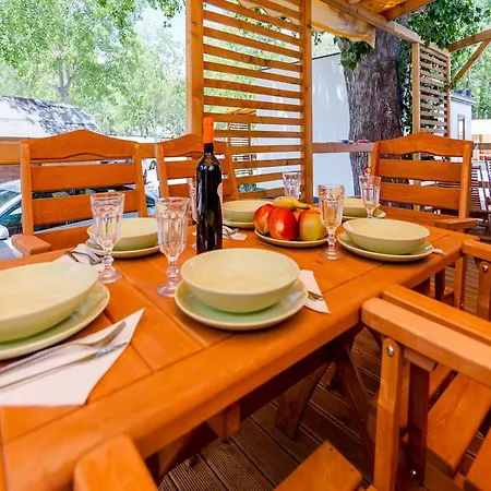 Mediteran Travel Mobile Homes Galeb Kompleks wypoczynkowy