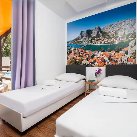 Kompleks wypoczynkowy Mediteran Travel Mobile Homes Galeb
