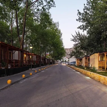 Kompleks wypoczynkowy Mediteran Travel Mobile Homes Galeb Omiš