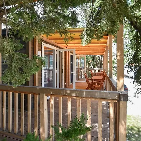 Kompleks wypoczynkowy Mediteran Travel Mobile Homes Galeb Omiš